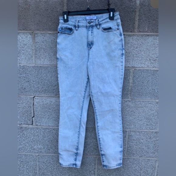 Judy Blue Slim Fit Acid Wash Light Jeans 3/26 High Rise Stretch  Y2K Inspired - Picture 1 of 12